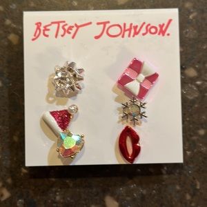 Nwt Betsy Johnson holiday stud earring set